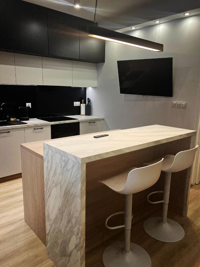 Amsterdam - Nowy Apartament W Centrum Z Prywatnym Zadaszonym Parkingiem Nowy Targ Buitenkant foto